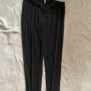 Black Relativity large leggings